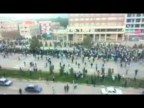 Manifestation à Mahabad au kurdistan iranien après la mort d&#039;une jeune fille
