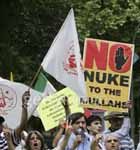 Les Iraniens de Berlin disent non à la bombe et non au terrorisme venu d’Iran Les Iraniens de Berlin disent non à la bombe et non au terrorisme venu dIran