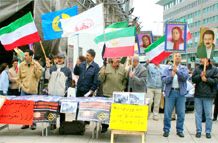 Manifestations des exilés iraniens contre lattentat terroriste des mollahs en Irak Manifestations des exilés iraniens contre lattentat terroriste des mollahs en Irak