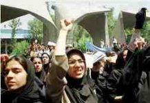 Iran: des affrontements éclatent entre les étudiants et les forces de sécurité de l’Etat Iran: des affrontements éclatent entre les étudiants et les forces de sécurité de lEtat
