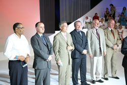 Vincent Capo Canellas, maire du Bourget (2e à gauche) au sein d'une délégation d'élus du Val d'Oise au meeting de 30.000 Iraniens le 1er juillet.