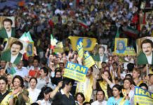 Iran : Meeting d’un groupe d’opposition iranien près de Paris contre le régime de Téhéran Le Bourget : 30.000 Iraniens viennent soutenir Maryam Radjavi