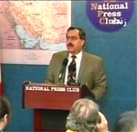 Iran : Ahmadinejad, maître des déclarations vagues et des faux espoirs, selon un dissident