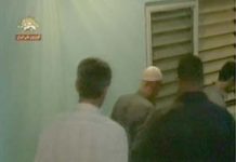 Exécution de 29 personnes à la prison d’Evin en Iran (29 juillet 2008) une partie des 29 prisonniers exécutés dimanche qui marchent vers la potence filmés par la TV officielle des mollahs