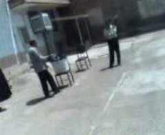 Bureau de vote semi-d&eacute;sert &agrave; Khorramabad