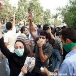 Iran : Manifestations et affrontements à Ispahan et Kerman
