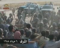 Le sforces de police irakiennes matraquent les r&eacute;sidents d'Achraf