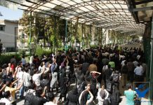 Iran : Rassemblement des Téhéranais dans les rues autour de luniversité de Téhéran Téhéran, 29 septembre 2009, université