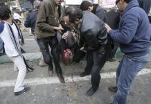 Journée d’Achoura : Manifestations et affrontements sur les Places Enghelâb . Imam Hossein à Téhéran Téhéran 27 décembre 2009