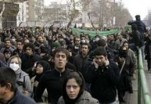 Manifestations et affrontements se poursuivent dans plusieurs villes de l’Iran Téhéran 27 décembre 2009