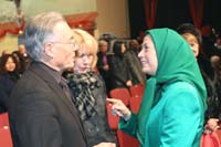 Jean-Pierre et Martine Béquet avec Maryam Radjavi, le 8 janvier à Auvers-sur-Oise
