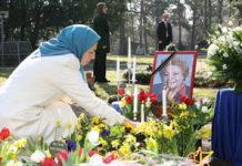Allemagne : Maryam Radjavi salue la mémoire d’Ingrid Holzhütter Sur la tombe d'Ingrid Holzhütter