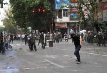 Iran : Affrontements sur la place de la gare de Téhéran aux cris de ‘Mort au dictateur’ archive