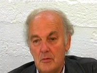 « C’est un pays qui a du pétrole, donc avec lequel on négocie discrètement » – François Colcombet François Colcombet