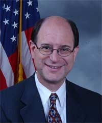 Brad Sherman, Président démocrate de la sous-commission de la Chambre des Etats-Unis sur le terrorisme, la non-prolifération et le commerce de la Chambre des Représentants des Etats-Unis. 