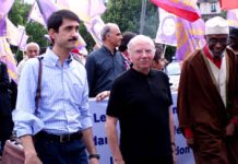 Ne pas oublier les deux massacres qui ont eu lieu en Iran ‘ Jacques Gaillot Mgr Gaillot aux côtés de Salim Hadj Himidi, ancien ministre des Affaires étrangères des Comores
