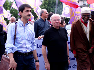 Mgr Gaillot aux côtés de Salim Hadj Himidi, ancien ministre des Affaires étrangères des Comores