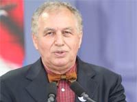 « Les USA restent moralement, politiquement et légalement responsable de la sécurité d’Achraf » Sid Ahmed Ghozali, ancien Premier ministre algérien