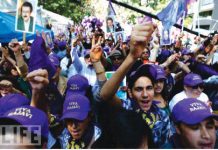 Une manifestation contre Ahmadinejad a attiré des milliers de personnes à New York, dont Giuliani New York 23 septembre