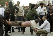 Quatre personnes fouettées en public en Iran archive : flagellation publique en Iran