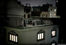 Iran :Les cris de “Allah-o-Akbar” et “Mort au dictateur” sur les toits de Téhéran