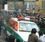 Affrontements à Ispahan aux cris de “Saint Abolfazl, fait tomber Khamenei”