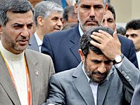 Ahmadinejad qualifie la mise en accusation de son ministre d’« illégale »
