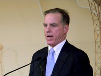 « Nous avons le devoir particulier de radier l’opposition démocratique iranienne de la liste terroriste » – Howard Dean