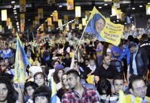 Paris : grande manifestation d’exilés iraniens pour la protection du camp