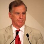 «Il n’y a pas de base légale pour classer les Achrafiens comme terroristes » – Howard Dean