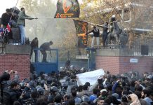 Nouveaux détails sur l’assaut des Pasdaran et des agents en civil contre l’ambassade britannique en Iran