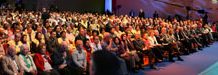 Mme Radjavi a déclaré: » Pour échapper à leur renversement, les mollahs se sont lancés dans la guerre contre le peuple iranien, la guerre contre les peuples de la région et la communauté internationale.