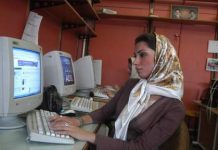 Iran : des dizaines de cafés Internet fermés à Ispahan