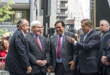 «Nous sommes pour la démocratie en Iran, nous sommes pour l’OMPI » – Bill Richardson