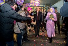 Les Iraniens ont scandé « Bienvenue » au chef de l’opposition iranienne à son arrivée en Estonie