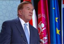Tom Ridge : Renverser les mollahs « violents » en Iran et ramener les habitants du camp Liberty à Achraf