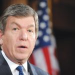 Le sénateur Roy Blunt appelle John Kerry à ordonner une enquête sur le massacre d’Achraf