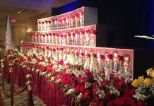 Hommage d’anciens hauts responsables américains et de proches aux 52 victimes d’Achraf