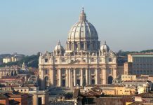 Le Vatican ferme les comptes bancaires de l’Iran et de l’Irak