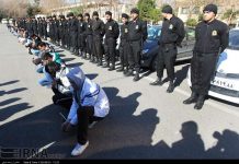 Iran : Arrestation de 123 jeunes durant la nuit dans les rues de Téhéran