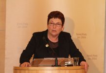 Une manipulation entamée par le régime iranien dans les parlements des pays démocratiques – Brigitte Allain