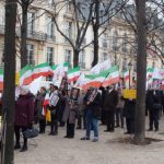 Iran – Manifestations à Paris contre l’enterrement clandestin des corps des victimes d’Achraf