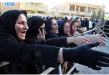 Iran : De longues files d’attente devant les magasins pour recevoir des marchandises