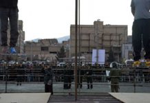 Vidéo – Iran : Deux prisonniers pendus en public à Karadj