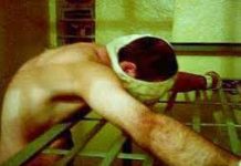Les agents du régime des mollahs ont sauvagement torturé deux prisonniers politiques baloutches pour leur extorquer des aveux