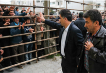 Une vaste campagne populaire en Iran sauve un jeune condamné à mort