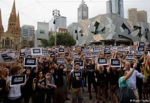 Iran – Le régime interdit une manifestation en hommage aux victimes du massacre à Charlie Hebdo