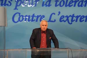 Sid Ahmed Ghozali: la cause que défend la résistance iranienne est la solution du problème de l'islamisme