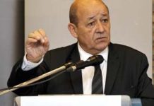 Yemen : Paris dénonce une entreprise iranienne de « déstabilisation » Le ministre français de la Défense, Jean-Yves Le Drian, a dénoncé lundi "une entreprise de déstabilisation" de l'Iran au Yemen et affiché son soutien à la coalition dirigée par l'Arabie saoudite face aux rebelles chiites Houthis