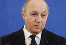 Iran/Nucléaire: Pour le chef de la diplomatie française, « pas encore d’accord » sur le calendrier de levée des sanctions Iran/Nucléaire: Pour le chef de la diplomatie française, "pas encore d'accord" sur le calendrier de levée des sanctions